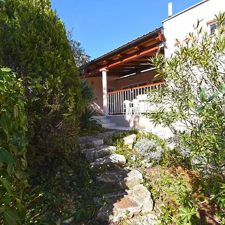 Josip 1562 Daire Pula