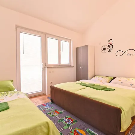 Josip 1562 Apartment Pula