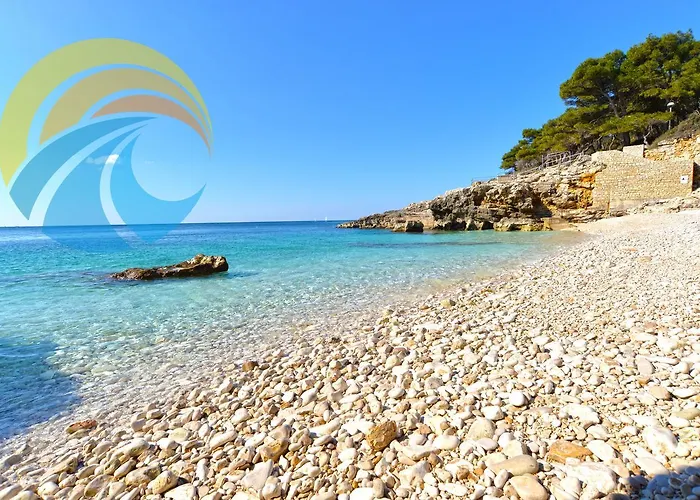 Josip 1562 아파트 풀라