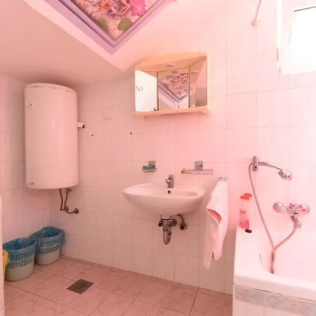 Josip 1562 Apartment Pula