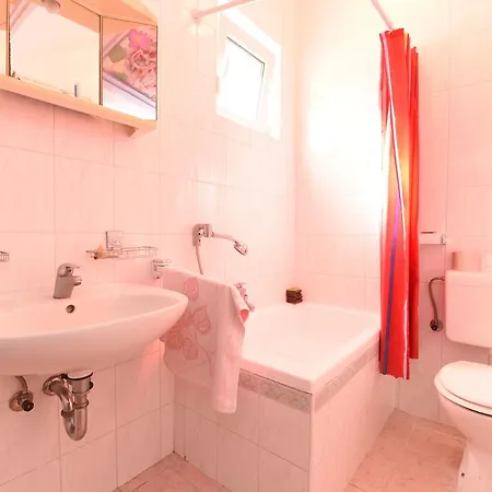 Josip 1562 Apartamento Pula