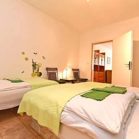 Josip 1562 Apartamento Pula